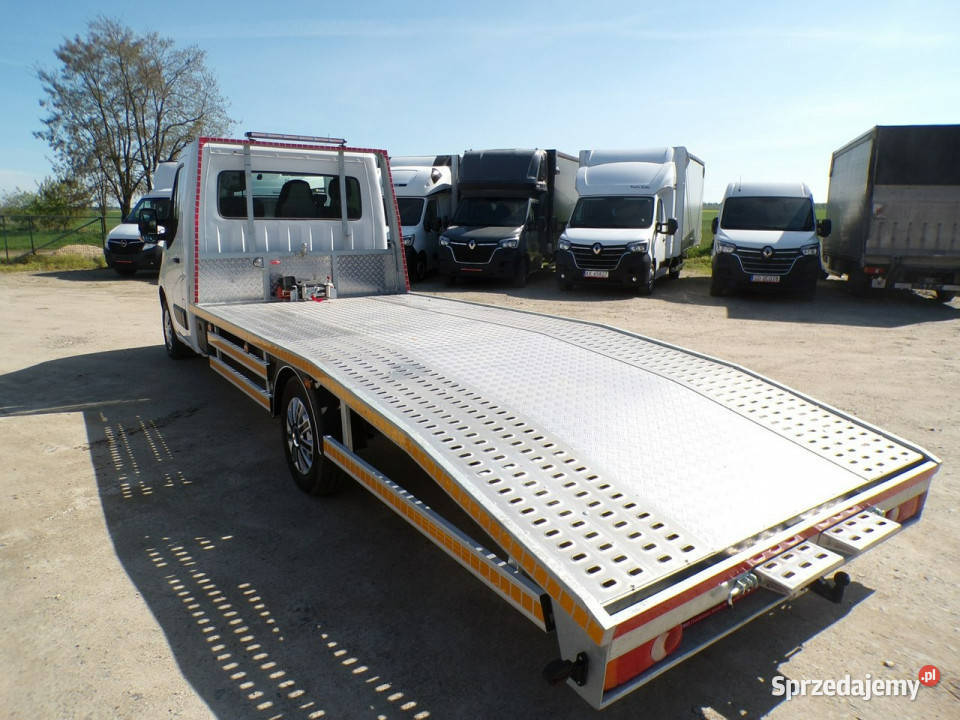 Renault Master auto laweta pomoc drogowa auto