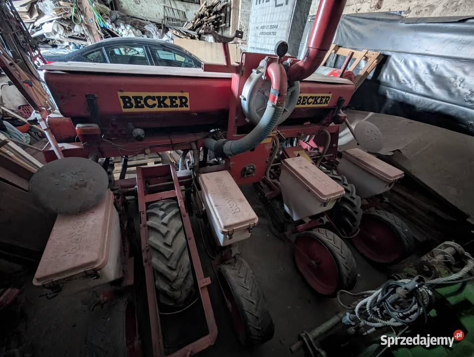 Siewnik Becker 4 rzędy do kukurydzy z Siewniki i sadzarki Jaksonów sprzedam