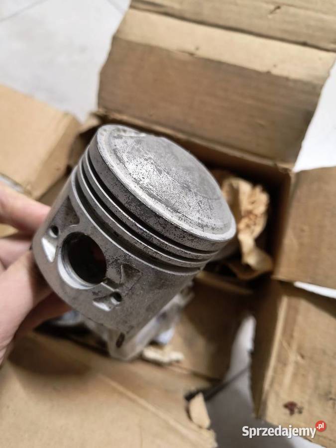 Tłoki z epoki PRL Fiat 125p Krasnystaw sprzedam