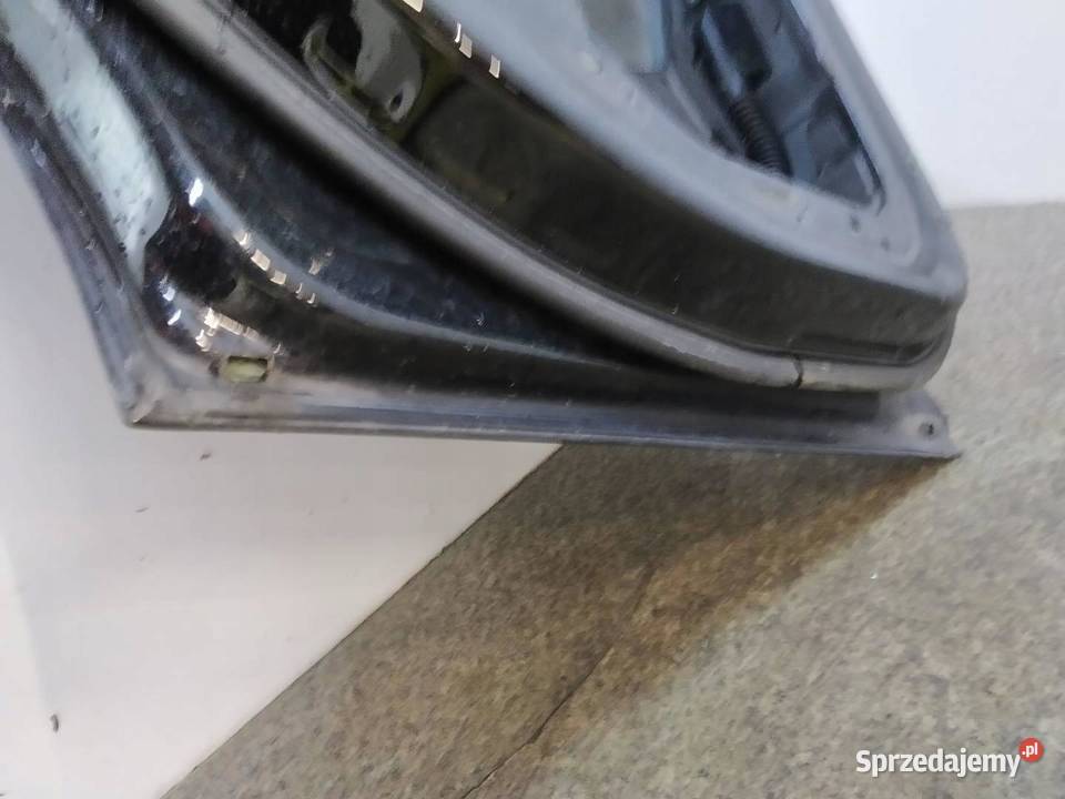 DRZWI LEWE TYŁ CZARNE SEDAN MercedesBenz Cklasa Drzwi sprzedam