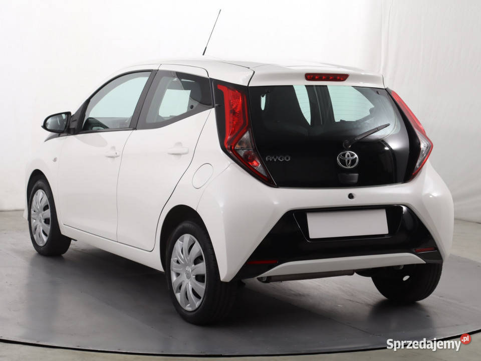 Toyota Aygo 10 VVTi Rok produkcji 2021