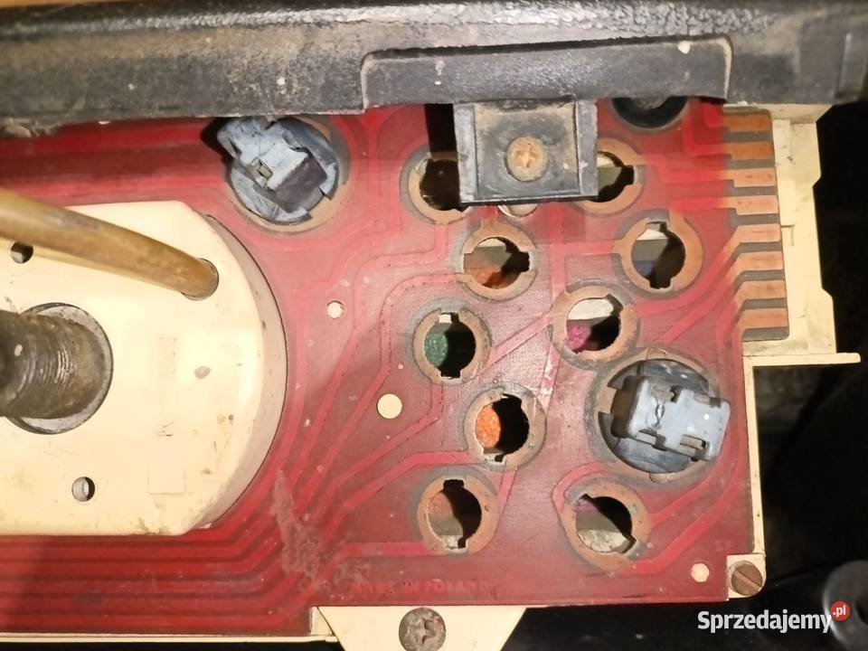 Licznik Obudowa Przełączniki Fiat 126p FL Tarnobrzeg sprzedam