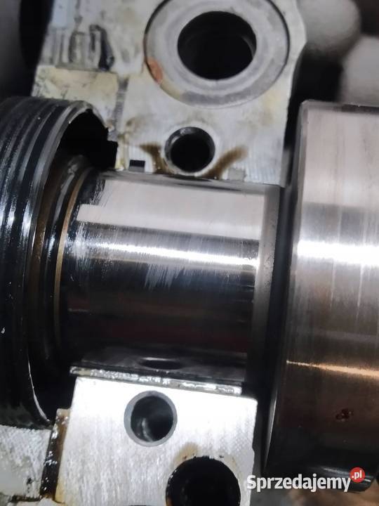 GŁOWICA KOMPLETNA 038103373R 19 TDI VW