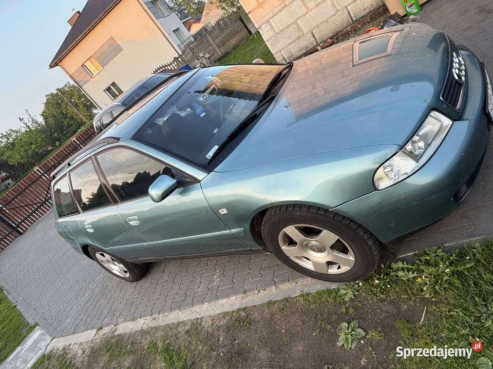 AUDI A4B5 AVANT Rok produkcji 2001 Łomża