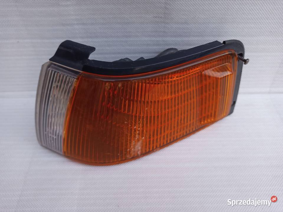 Mazda 323 BG kierunkowskaz kierunek migacz lewy