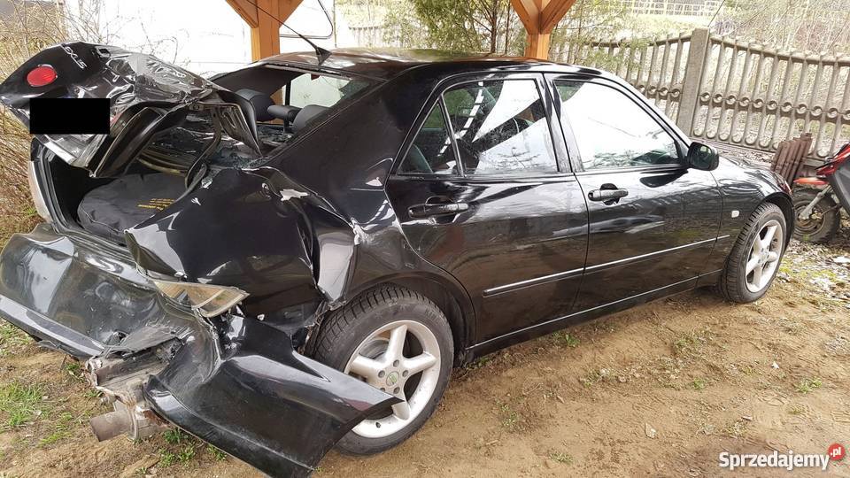 Lexus IS 200 1999 r. uderzony w bagażnik, odpala, zadbany