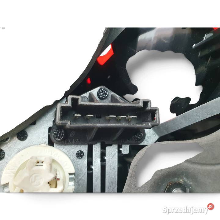 LAMPA LEWA Mercedes R W251 20052009 tylna tylni osobowe Chełm