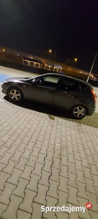 Samochód osobowy gniazdo USB sprzedam