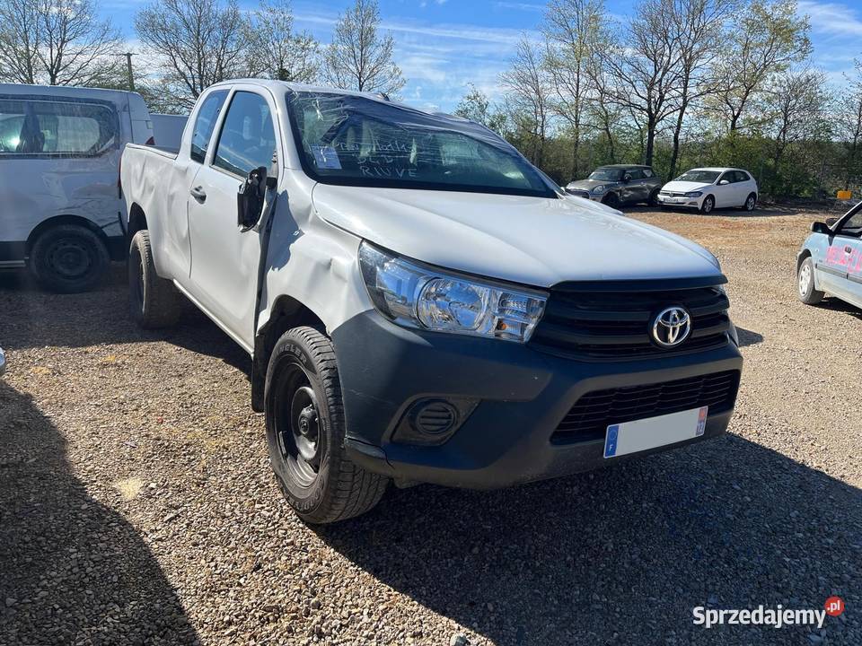 TOYOTA Hilux 24 D4D 150 LeCap 4WD FD750 Przemyśl