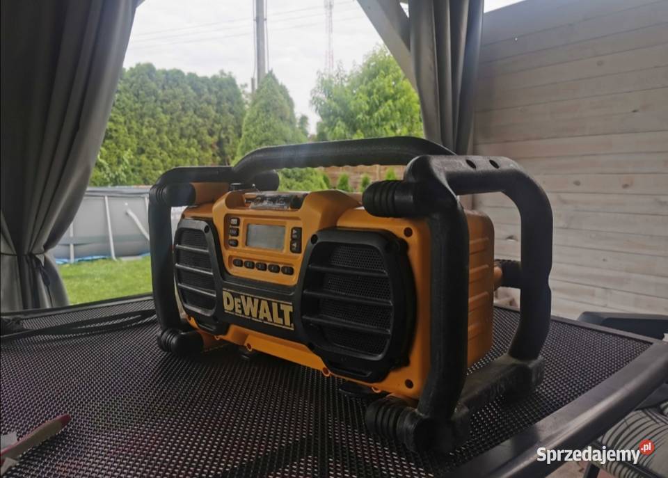 Sprzedam radio Dewalt Brzózki
