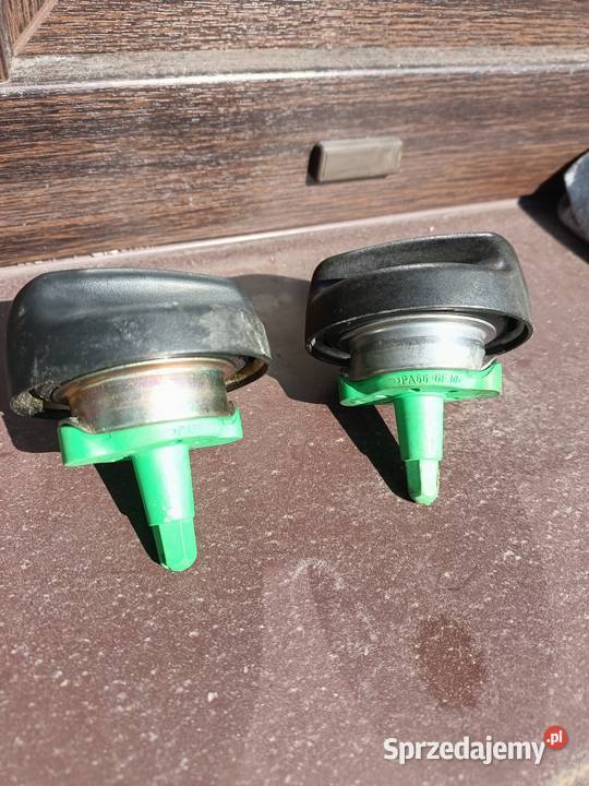 Korki do wlewu paliwa BMW 25 Motoryzacja wielkopolskie Drążna sprzedam