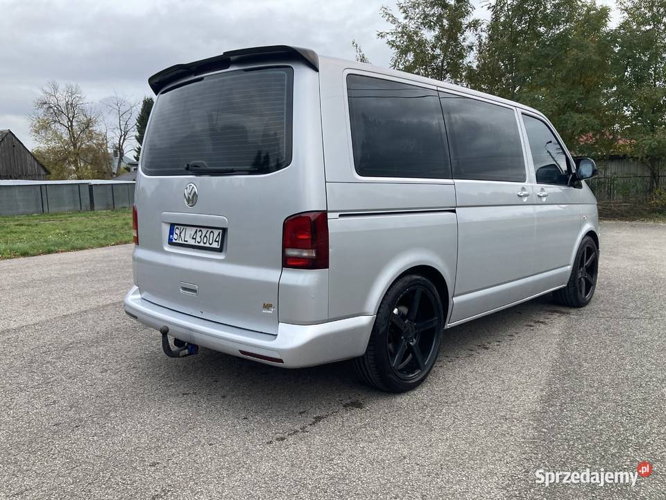 VW Transporter T5 9osobowy super stan i wygląd Rok produkcji 2012 Kalej sprzedam