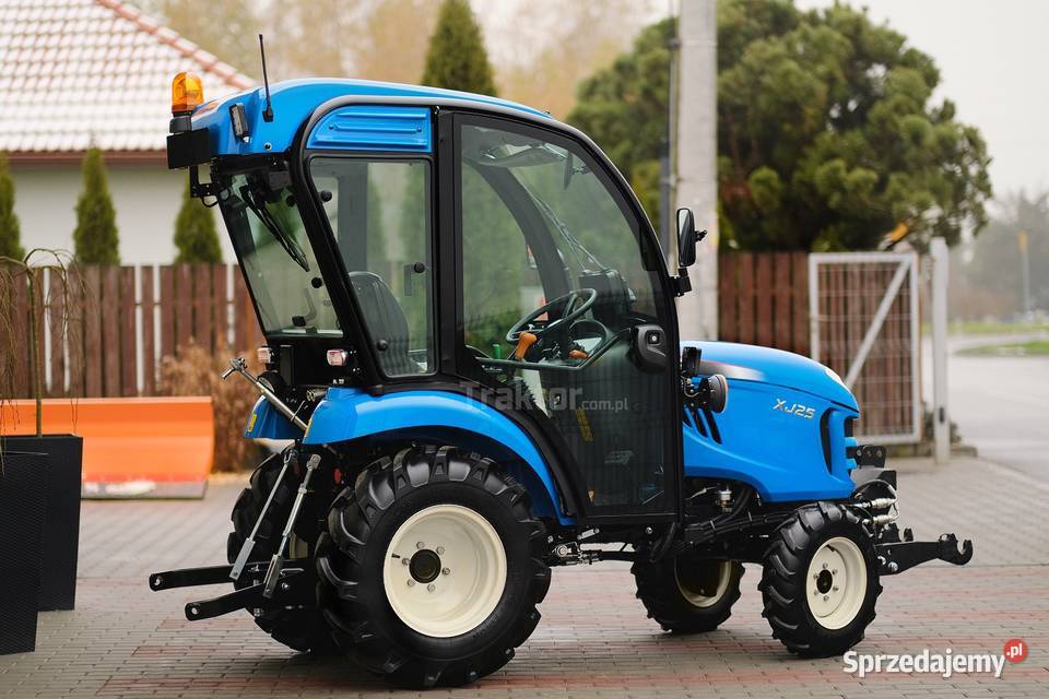 LS Tractor XJ25 MEC 4x4 244 CAB przedni TUZ Napęd 4x4 Tajęcina