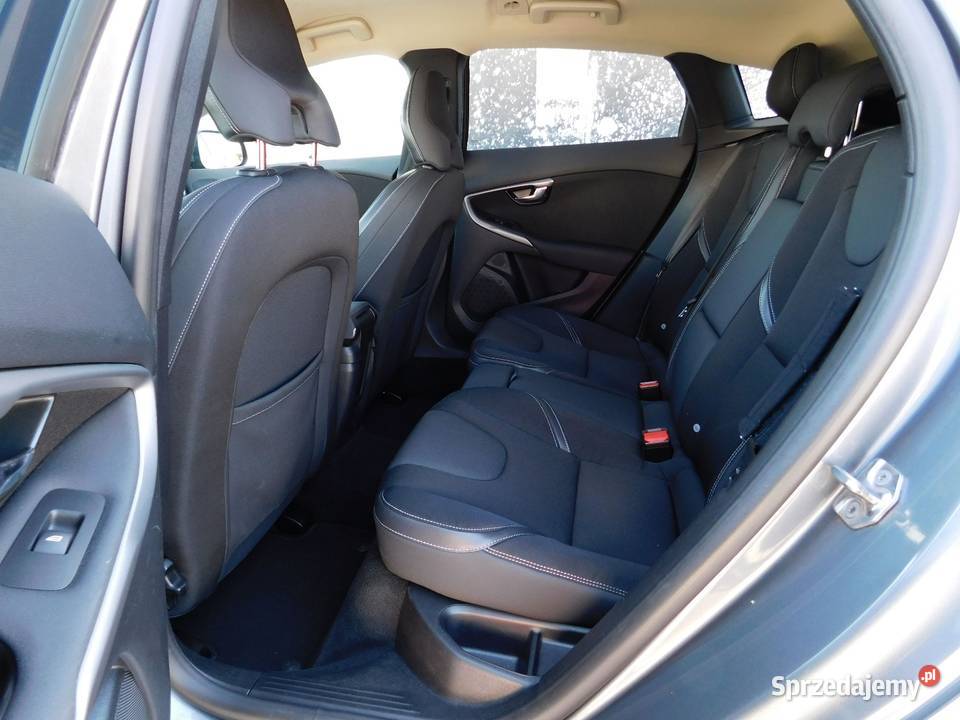 Volvo V40 Momentum Bezwypadkowy CD