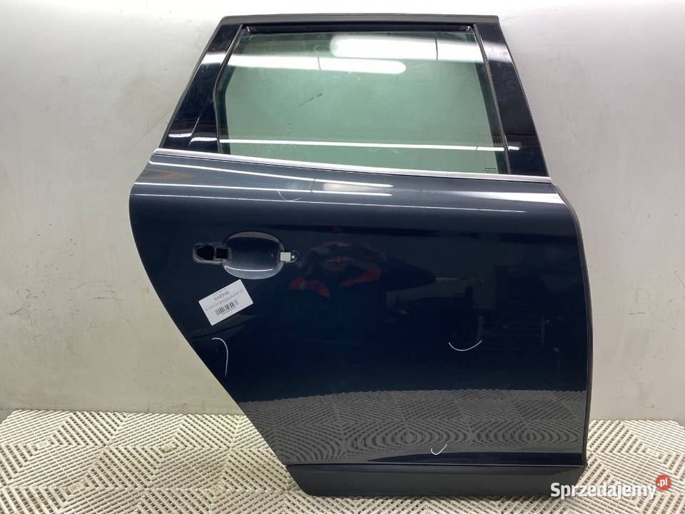 DRZWI PRAWY TYŁ VOLVO XC60 I SUV 0817