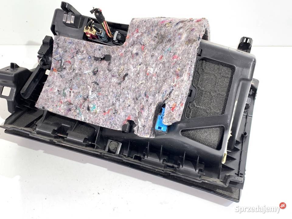 SCHOWEK PASAŻERA MERCEDES W176 Hatchback 1218