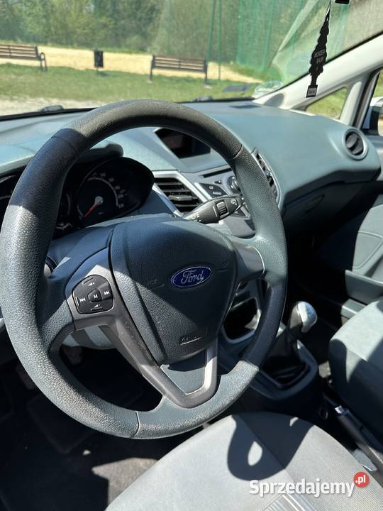 Ford Fiesta 12 benzyna Rok produkcji 2009 Zawiercie