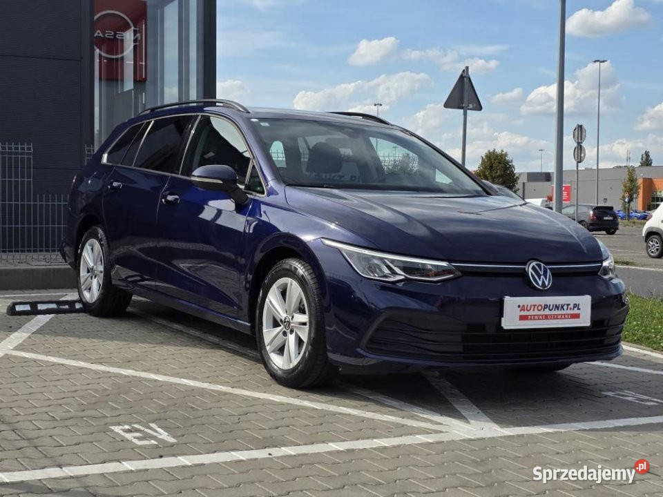 Volkswagen Golf 2023r FV23 niski przebieg salon Poznań