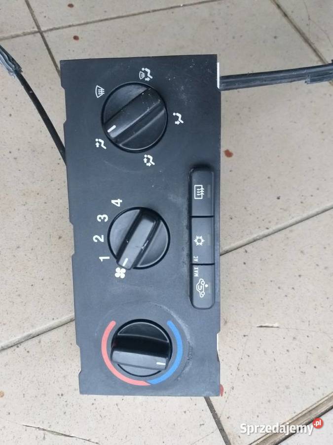 Panel nawiewu Opel Astra G