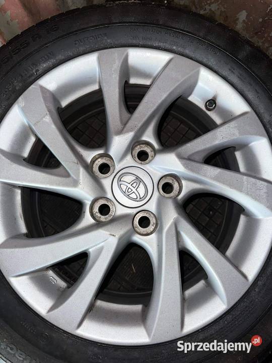 Komplet opon z felgami Toyota Auris 16 Sierpc sprzedam