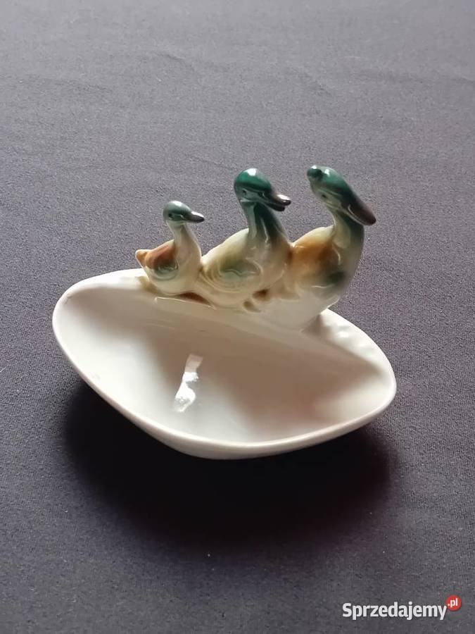 Secesyjna opielniczka przybornik z figurkami Koźminek sprzedam