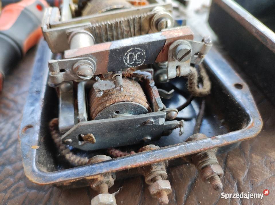 Regulator napięcia PP311955 roku Regulatory napięcia Leszno