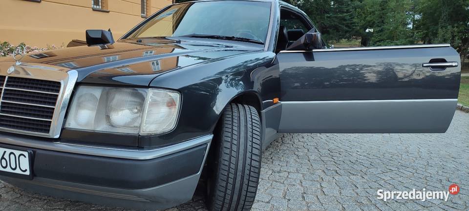Mercedes Benz coupe W124