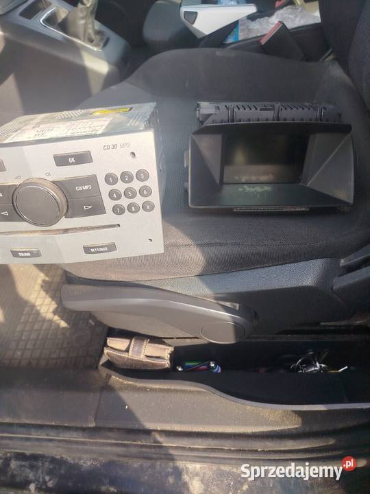 Radio CD 30 z wyświetlaczem Zafira B Żytniów