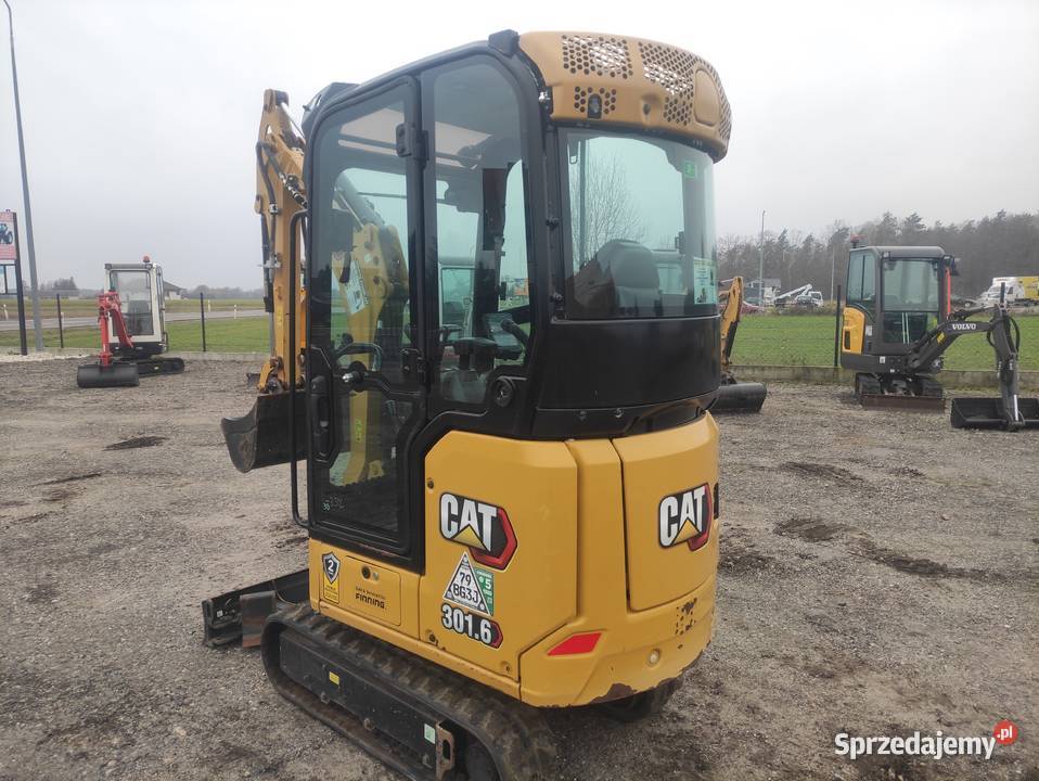 Minikoparka CAT 3016 2022r przebieg 600mtg Rok produkcji 2022