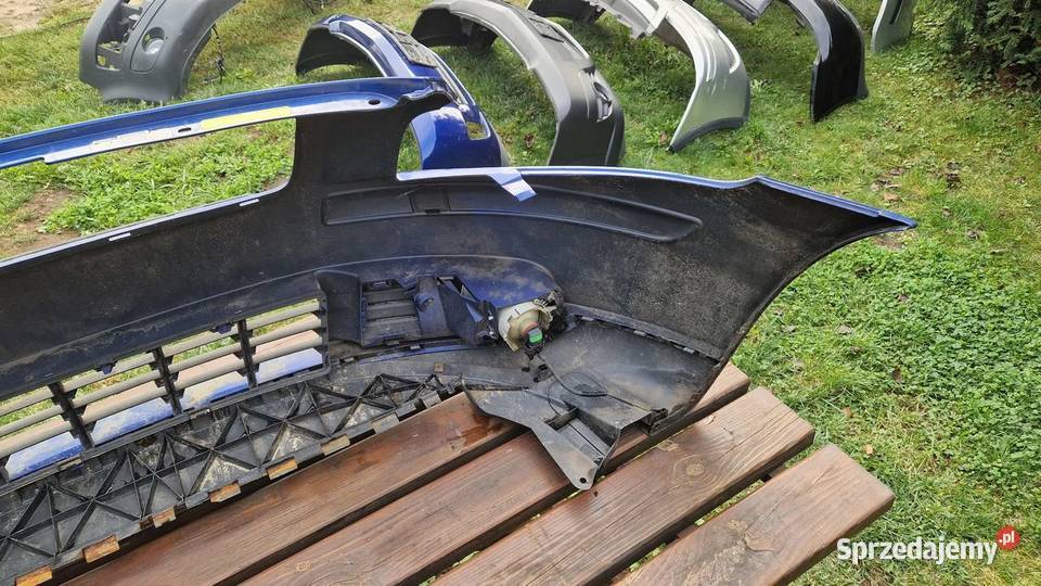 Volvo V50 47646 Zderzak przód Xenon zaślepki w Słowikowo