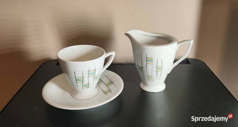 filiżanka spodeczki i mlecznik porcelana sprzedam