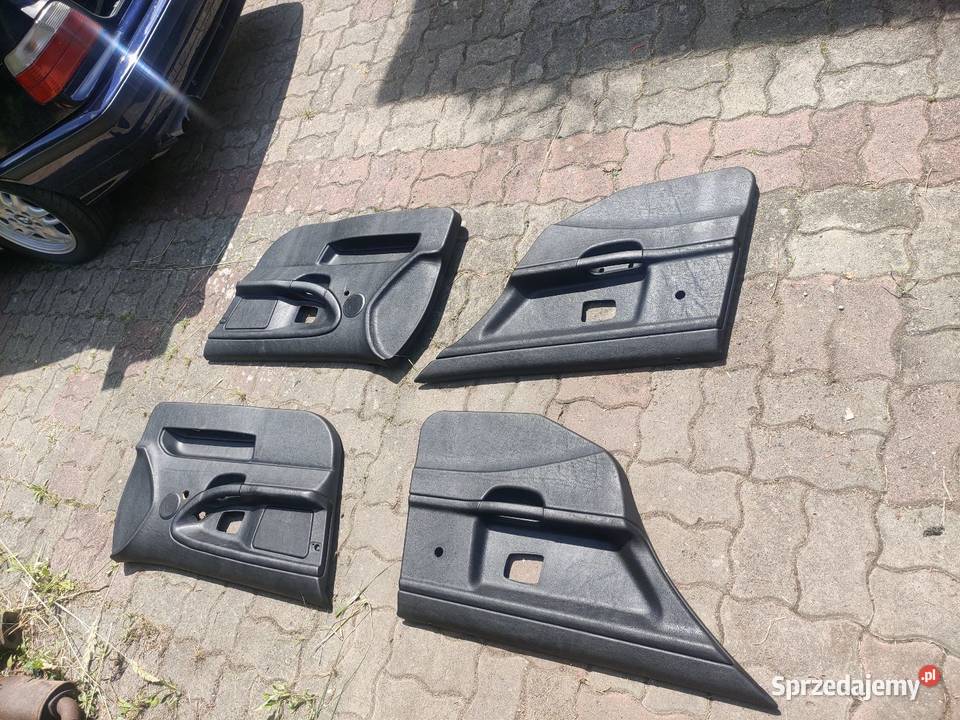 Boczki BMW E36 sedan osobowe