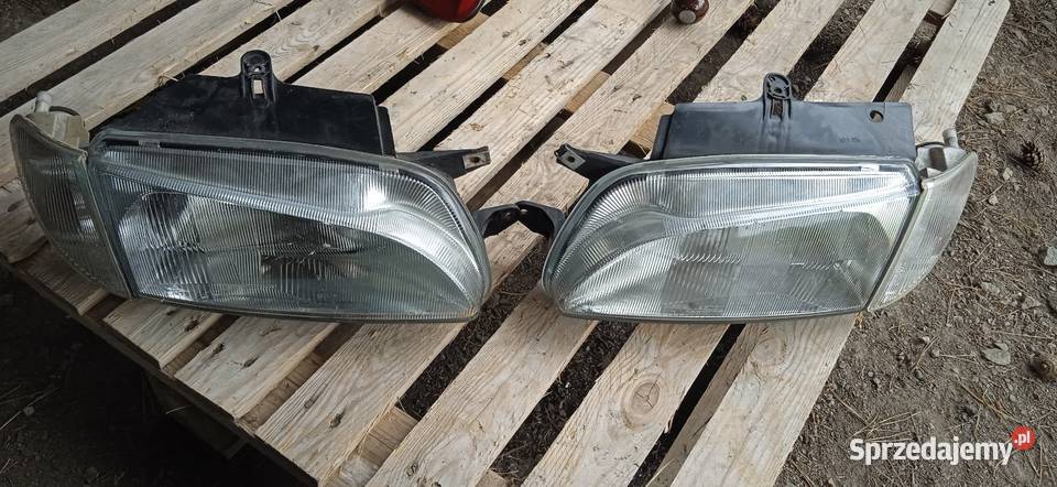 Citroen Berlingo I Partner lampy przód prawa