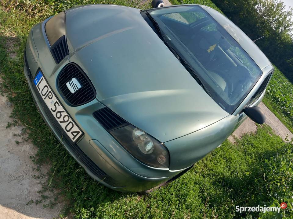 Seat ibiza 12 pali jeździ całości na czesci Rok produkcji 2002 Lublin sprzedam