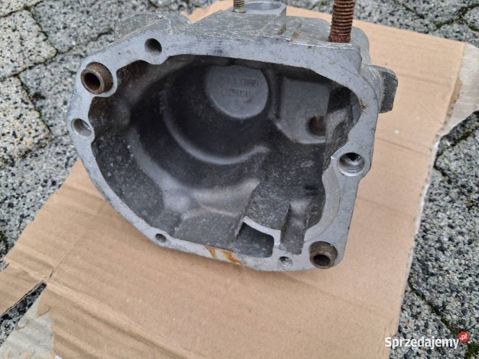 Pokrywa skrzyni biegów Fiat 126p nowa Układ napędowy Koszalin