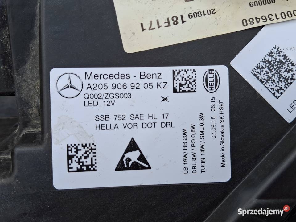 MERCEDES CKLASA W205 LIFT USA REFLEKTOR PRAWY