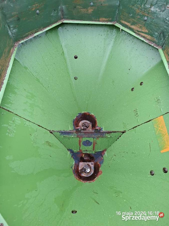 Rozsiewacz amazone f 402 Paniówki
