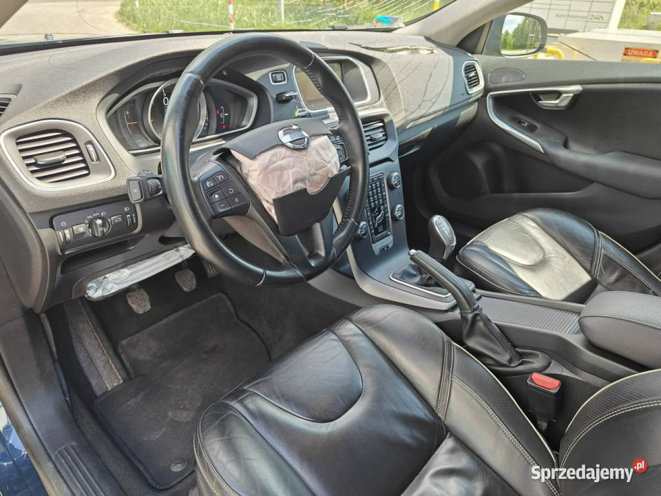 Volvo V40 II 2012 Rok produkcji 2013 Karczew
