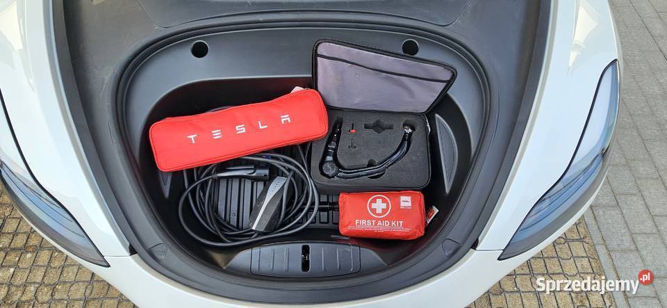 Tesla Model 3 SR 2021 polift gwarancja ogranicznik prędkości Model 3