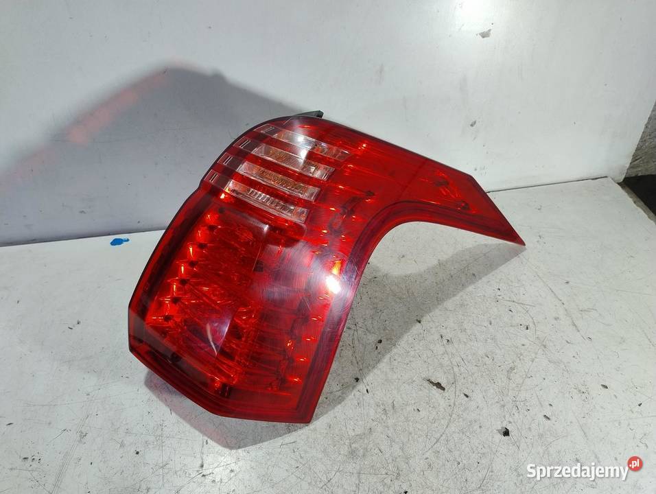 LAMPA PRAWAY TYLNA TYŁ PEUGEOT 5008 I LIFT osobowe sprzedam