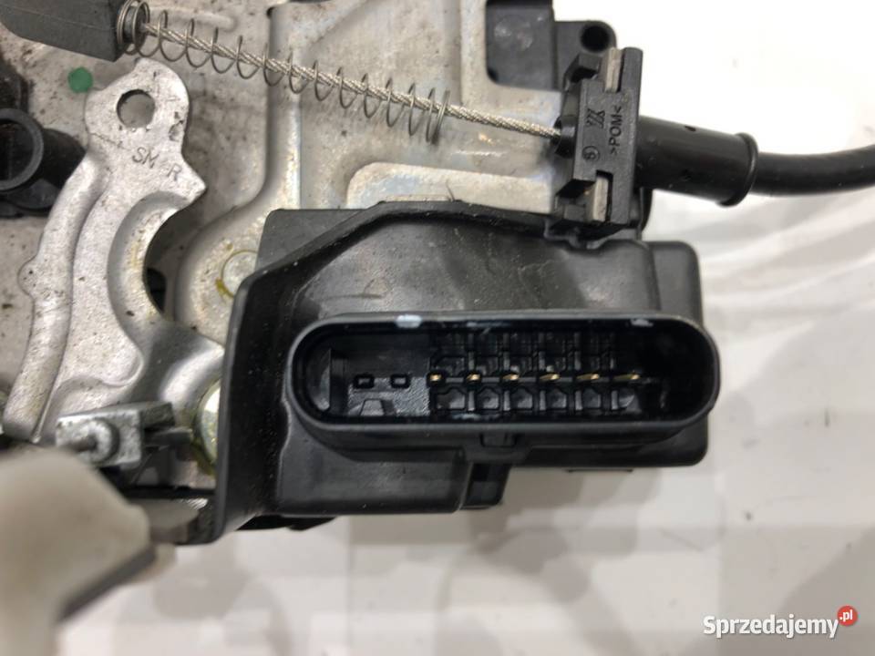 ZAMEK DRZWI PRAWY TYŁ VOLVO XC60 II SUV 31462447 Zamki, wkładki i kluczyki