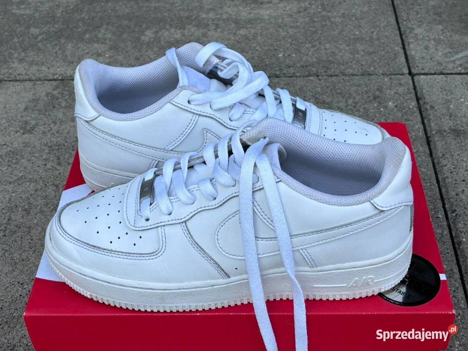 Nike Sportswear AIR FORCE 1 LE UNISEX Sneakersy Świdnik
