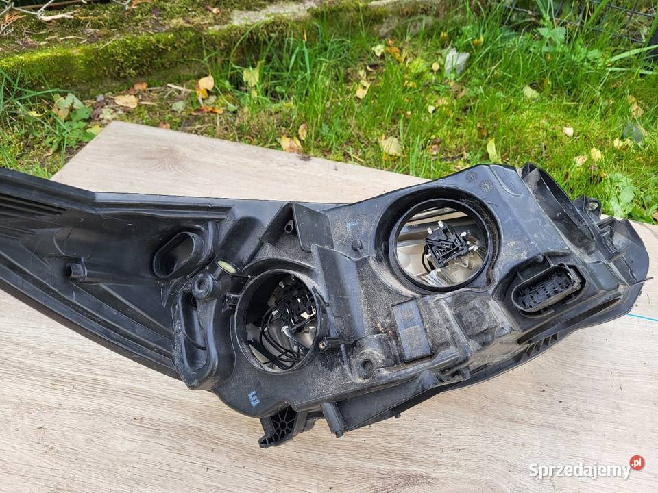 Ford Focus III MK3 Lampa przód lewa WYSYŁKA osobowe Pobiedziska