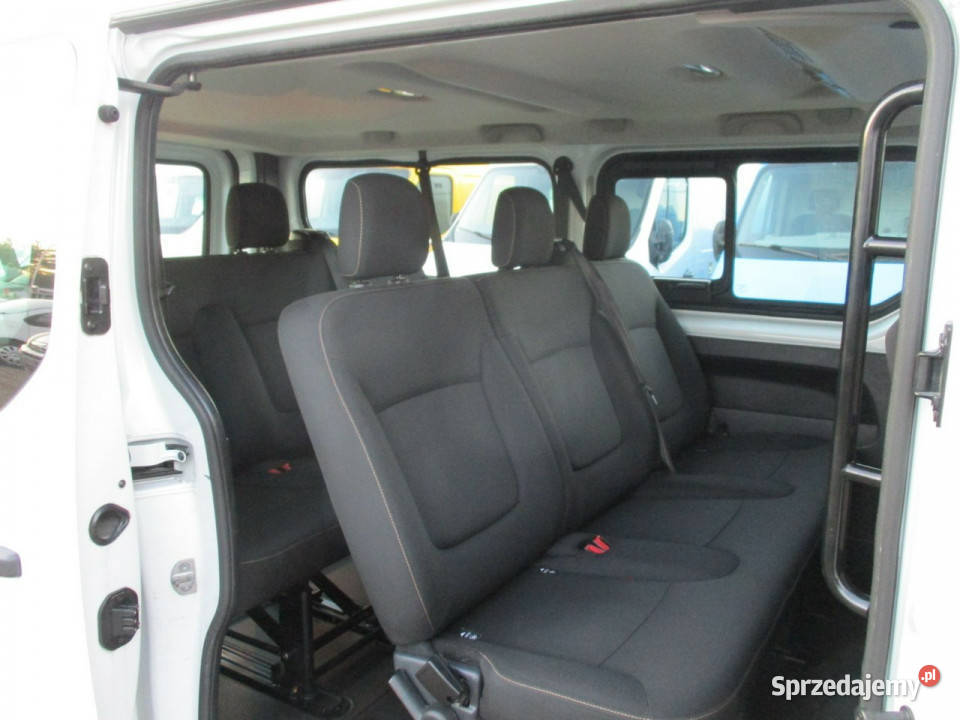 Renault Trafic 16 DCI 125 L2H1 9 osób FV23 III diesel Trafic podkarpackie Dębica