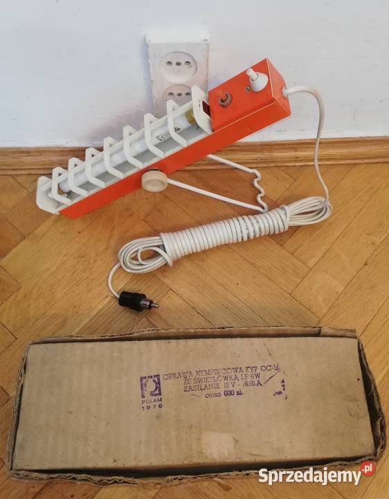 Lampa kempingowa POLAM ze świetlówką lata 70te Warszawa