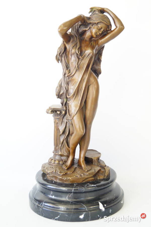 Kobieta filarze figura z brązu rzeźba secesja