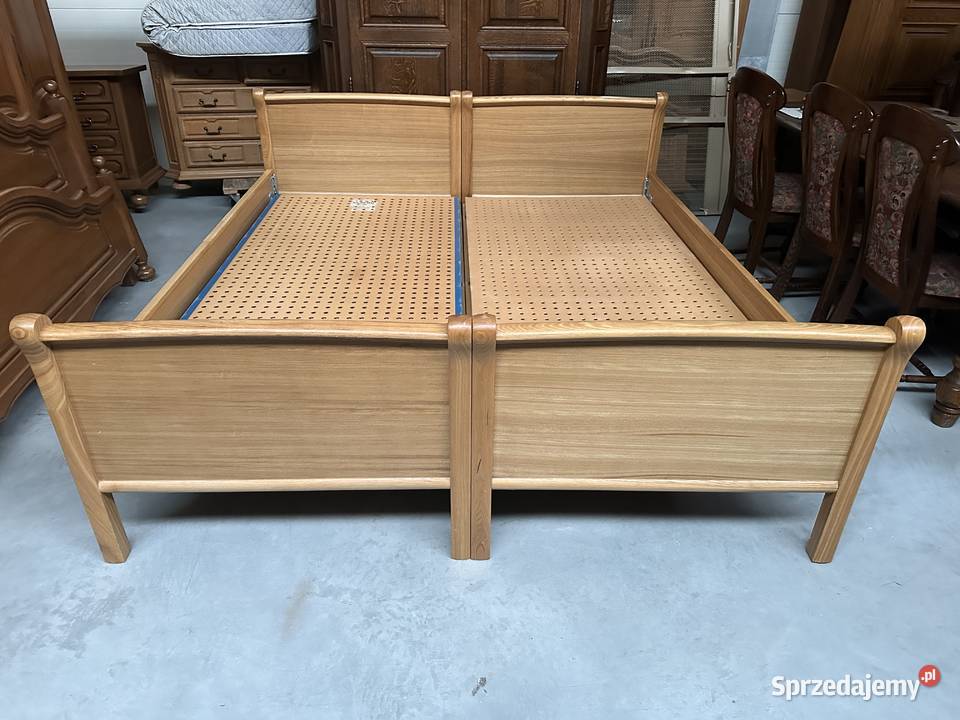 Duże łóżko 180200 ze stelażem Sławoszewek sprzedam