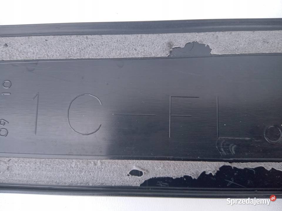 LISTWA OSŁONA DRZWI LEWA PRZÓD INFINITI QX70 Karoseria Nowy Tomyśl