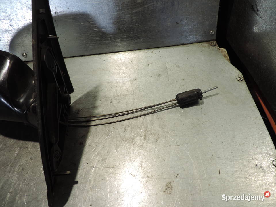 LUSTERKO PRAWE FORD FOCUS MK1 Nowy Sącz