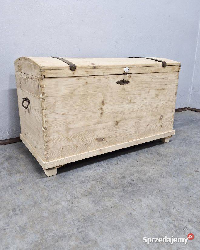 Duży kufer z litego drewna sosnowego ok 100 lat mazowieckie Marki